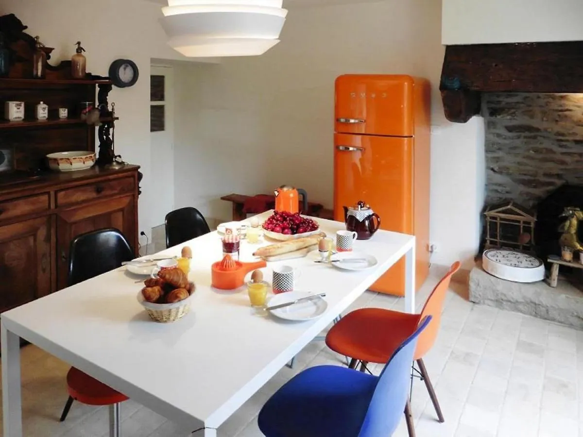 Country House, Landeleau 0*,