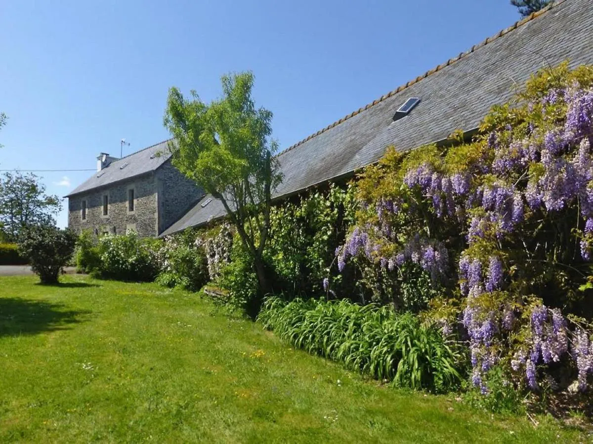 Holiday home Country House, Landeleau
